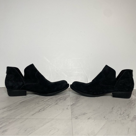 Born Beth Black Distressed Suede Bootie 9 1/2 M - Picture 5 of 15